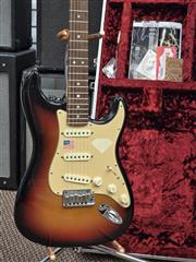 FENDER 60TH ANNIVERSARY USA DIAMOND EDITION STRATOCASTER